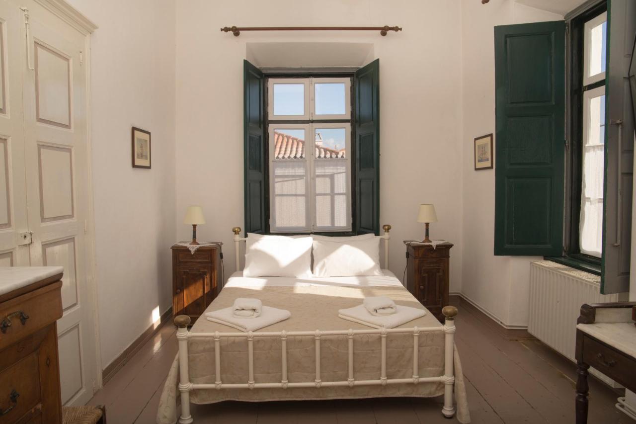 1861 Mansion Spetses Villa Eksteriør billede