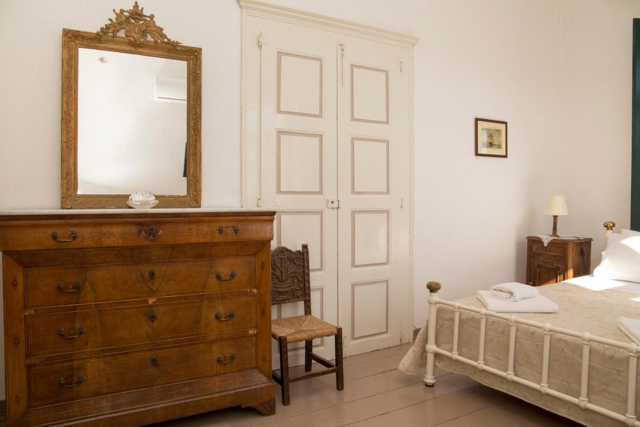 1861 Mansion Spetses Villa Eksteriør billede