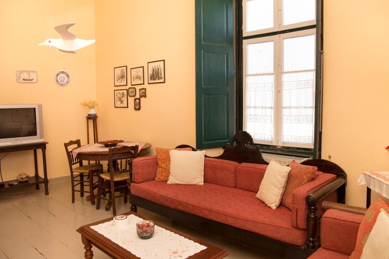 1861 Mansion Spetses Villa Eksteriør billede