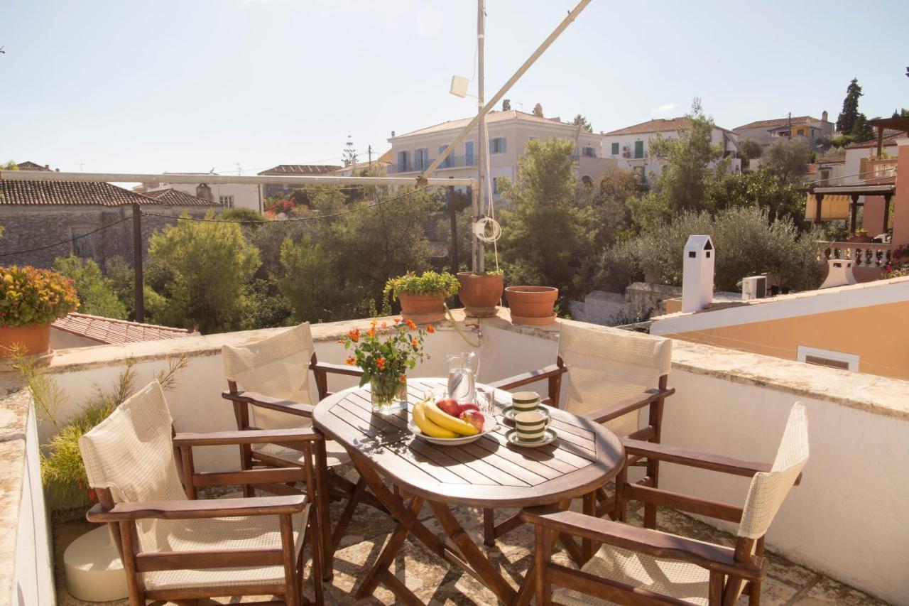 1861 Mansion Spetses Villa Eksteriør billede